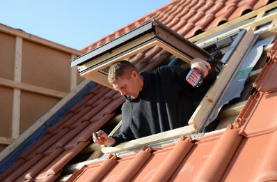 Pose de fenêtres de toit Velux à Vendue-Mignot